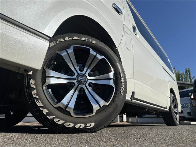 TOYOTA HIACE VAN 4WD 2022 Image 31