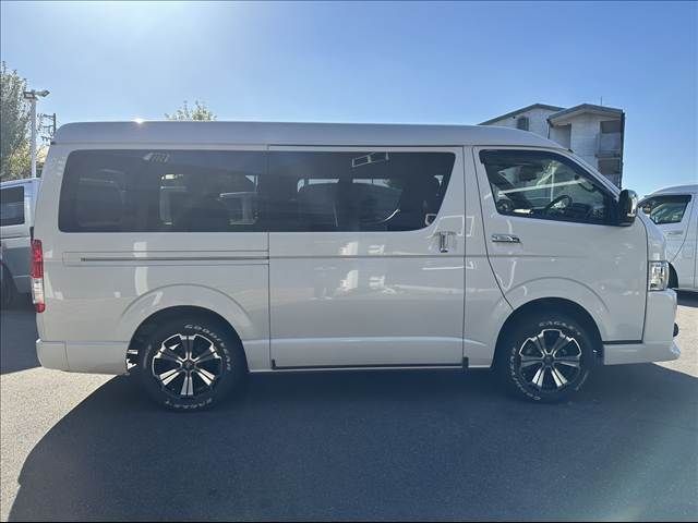 TOYOTA HIACE VAN 4WD 2022 Image 31