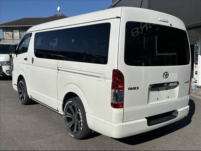 TOYOTA HIACE VAN 4WD 2022 Image 31