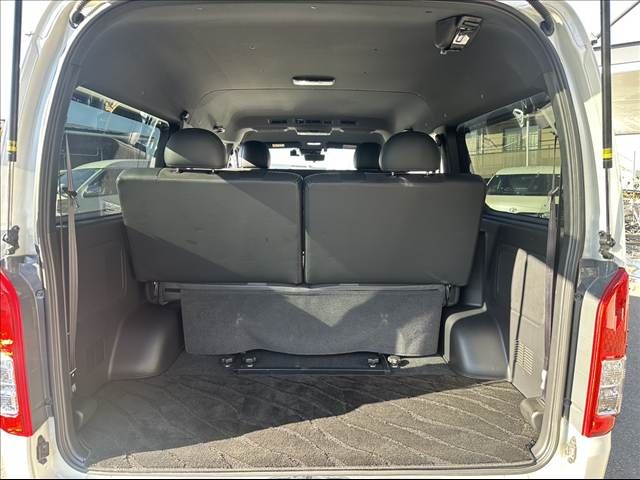 TOYOTA HIACE VAN 4WD 2022 Image 31