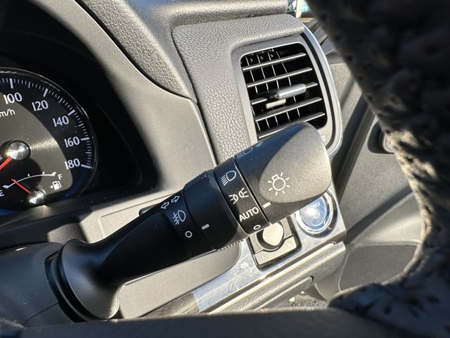 TOYOTA CROWN SEDAN HYBRID 2016 Image 31