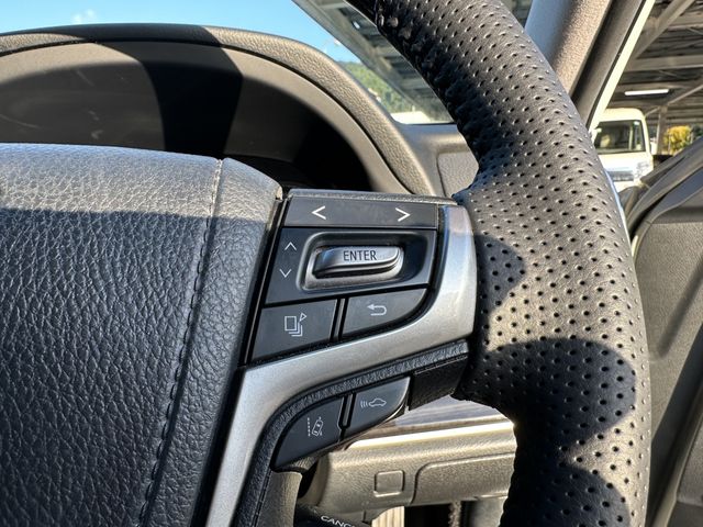 TOYOTA CROWN SEDAN HYBRID 2016 Image 31