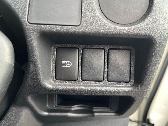 TOYOTA HIACE VAN 1.25T 2WD 2018 Image 31