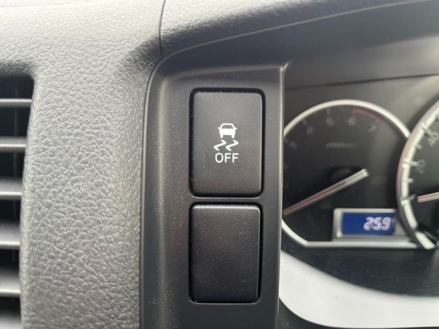 TOYOTA HIACE VAN 1.25T 2WD 2018 Image 31