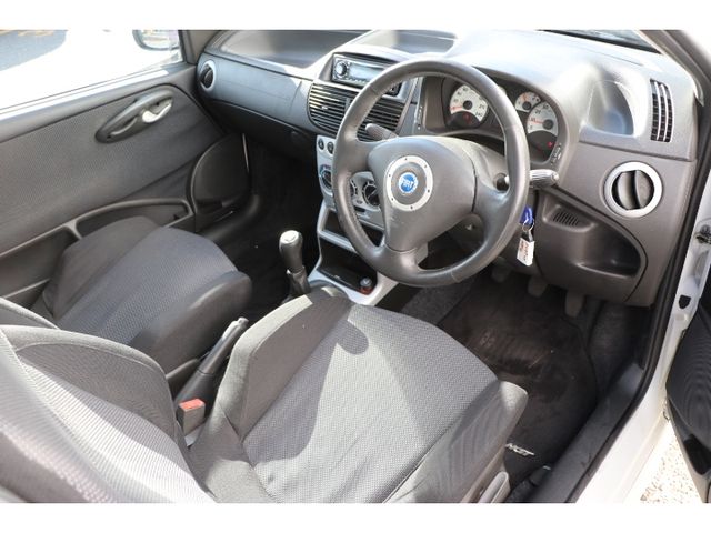 FIAT PUNTO 2007 Image 31