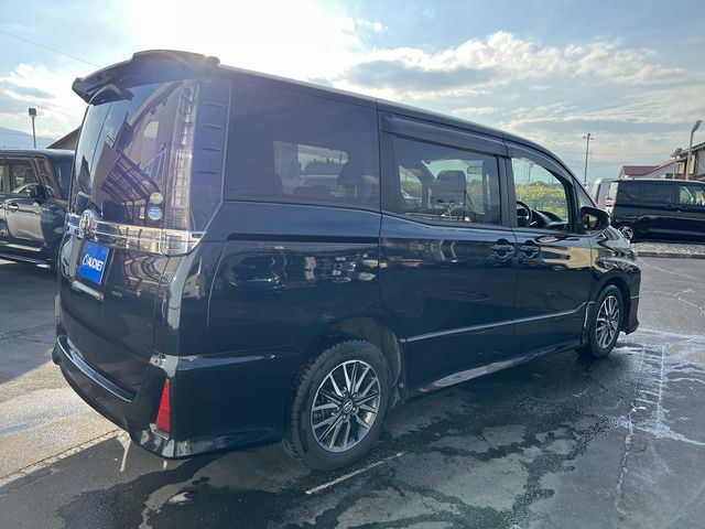 TOYOTA VOXY 4WD 2015 Image 31