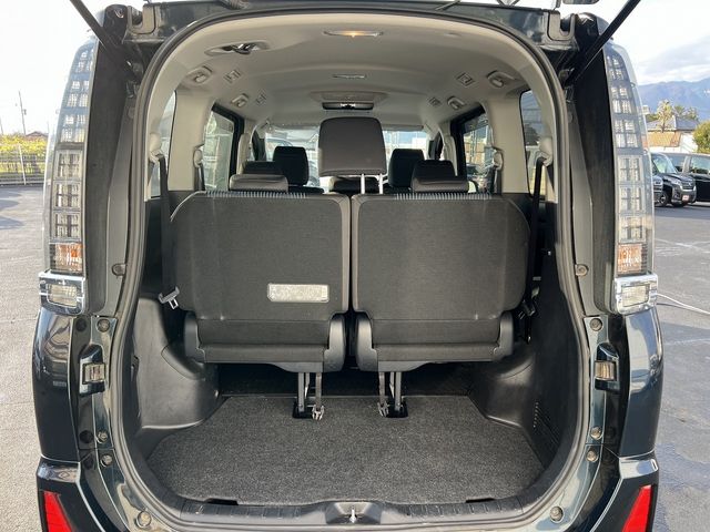 TOYOTA VOXY 4WD 2015 Image 31