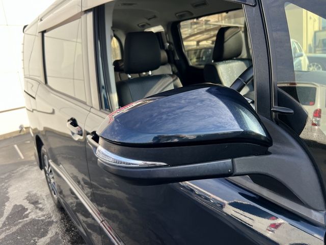 TOYOTA VOXY 4WD 2015 Image 31