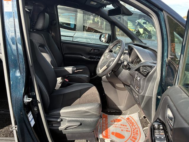 TOYOTA NOAH 4WD 2019 Image 31