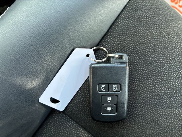 TOYOTA NOAH 4WD 2019 Image 31