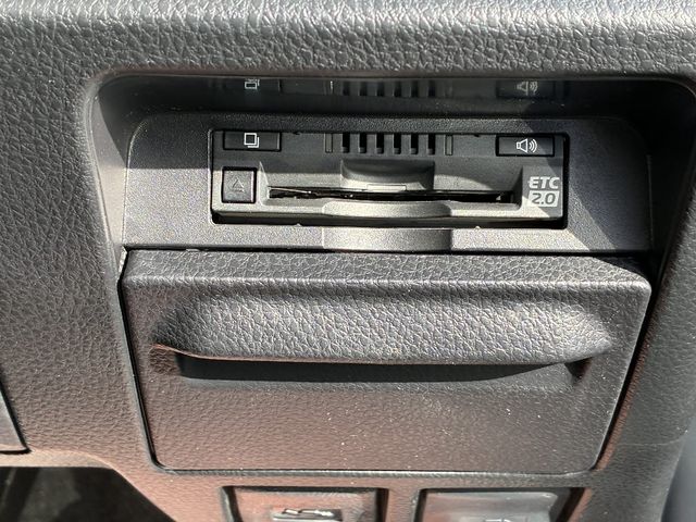 TOYOTA NOAH 4WD 2019 Image 31