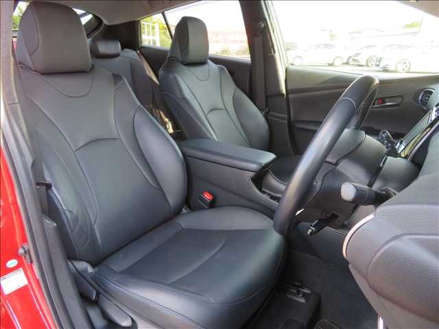 TOYOTA PRIUS 2017 Image 31