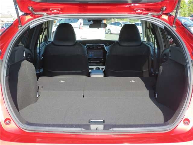 TOYOTA PRIUS 2017 Image 31