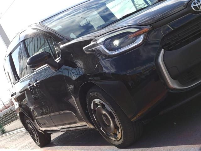 TOYOTA SIENTA HYBRID 2023 Image 31