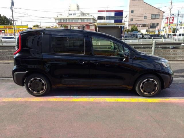 TOYOTA SIENTA HYBRID 2023 Image 31