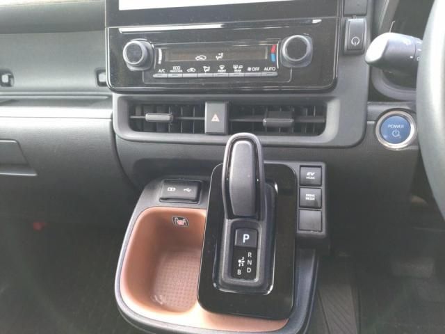 TOYOTA SIENTA HYBRID 2023 Image 31