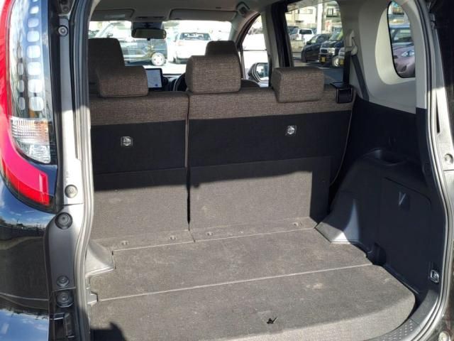 TOYOTA SIENTA HYBRID 2023 Image 31