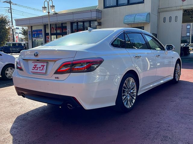TOYOTA CROWN SEDAN HYBRID 2019 Image 31