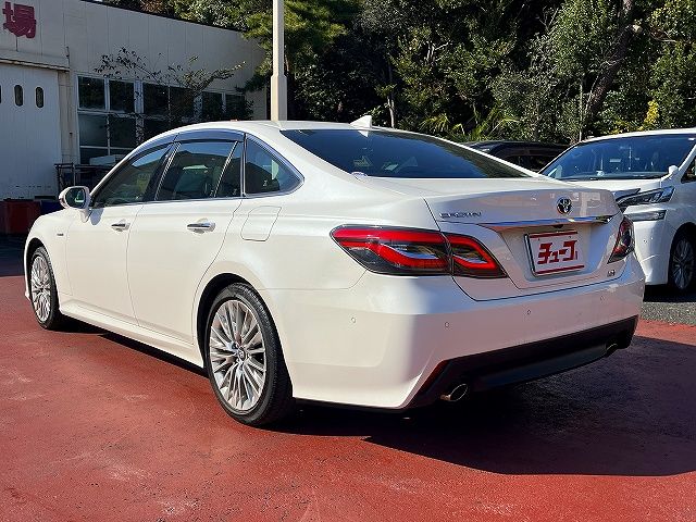 TOYOTA CROWN SEDAN HYBRID 2019 Image 31