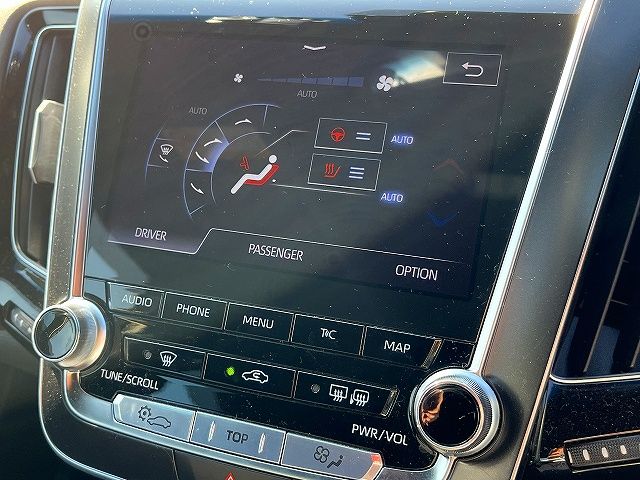 TOYOTA CROWN SEDAN HYBRID 2019 Image 31