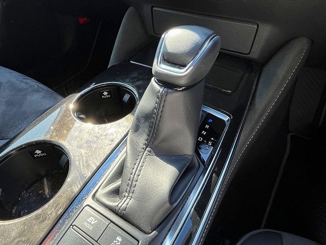 TOYOTA CROWN SEDAN HYBRID 2019 Image 31