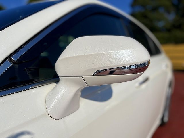 TOYOTA CROWN SEDAN HYBRID 2019 Image 31