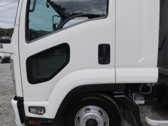 ISUZU FORWARD 2013 Image 31
