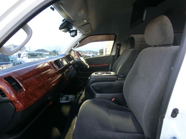 TOYOTA HIACE WAGON 4WD 2020 Image 31