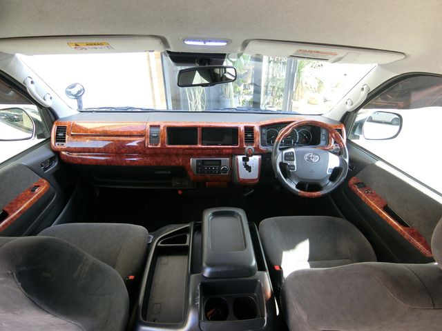 TOYOTA HIACE WAGON 4WD 2020 Image 31