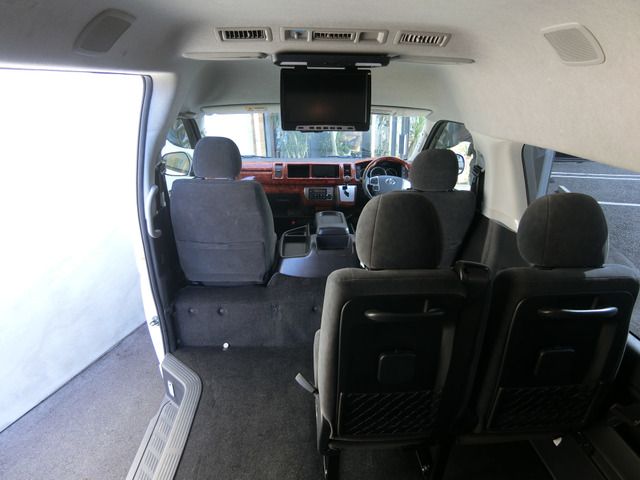 TOYOTA HIACE WAGON 4WD 2020 Image 31