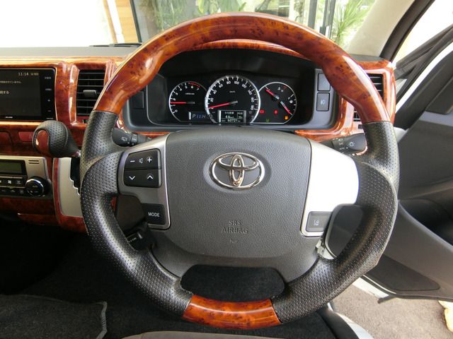 TOYOTA HIACE WAGON 4WD 2020 Image 31