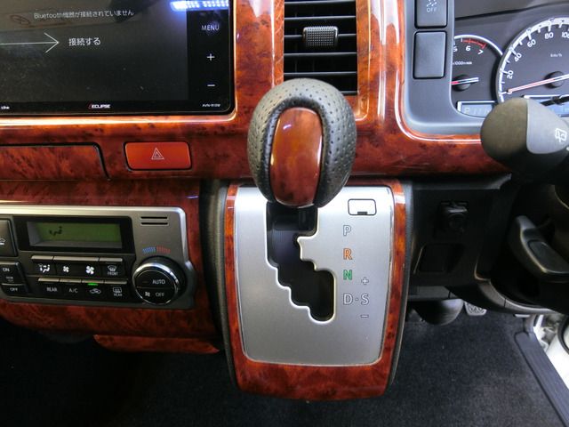 TOYOTA HIACE WAGON 4WD 2020 Image 31