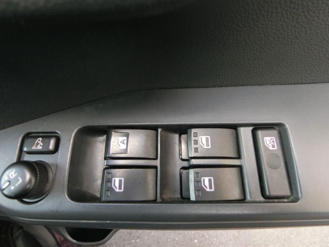 DAIHATSU WAKE 2014 Image 31