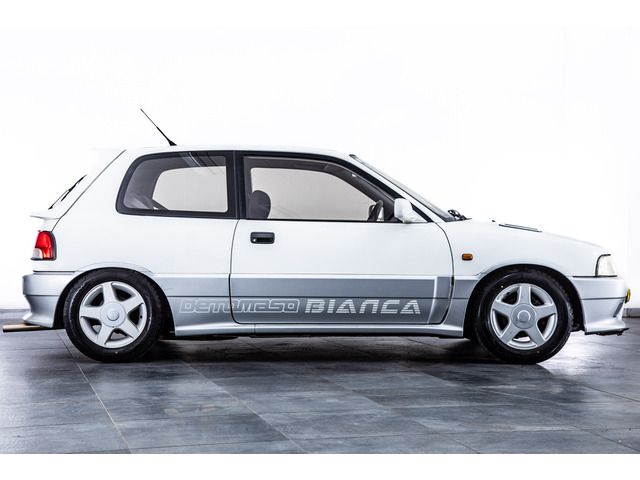 DAIHATSU CHARADE DETOMASO 1995 Image 31