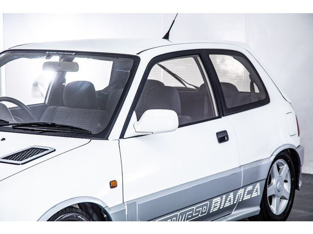 DAIHATSU CHARADE DETOMASO 1995 Image 31