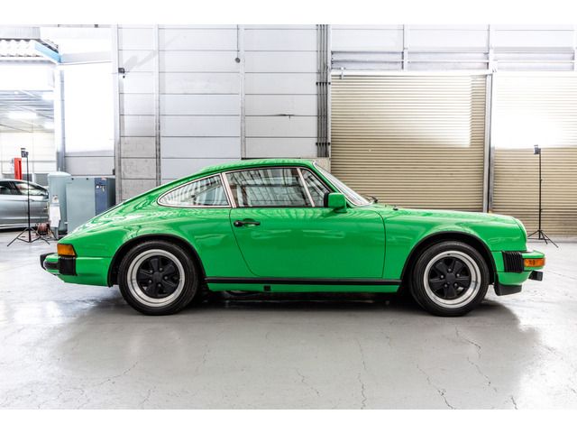 PORSCHE 911 1976 Image 31