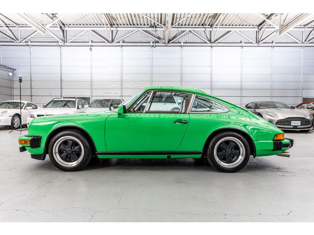 PORSCHE 911 1976 Image 31