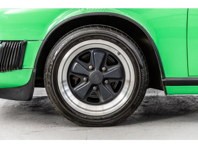 PORSCHE 911 1976 Image 31