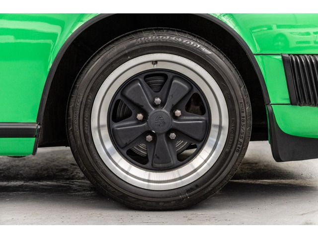 PORSCHE 911 1976 Image 31