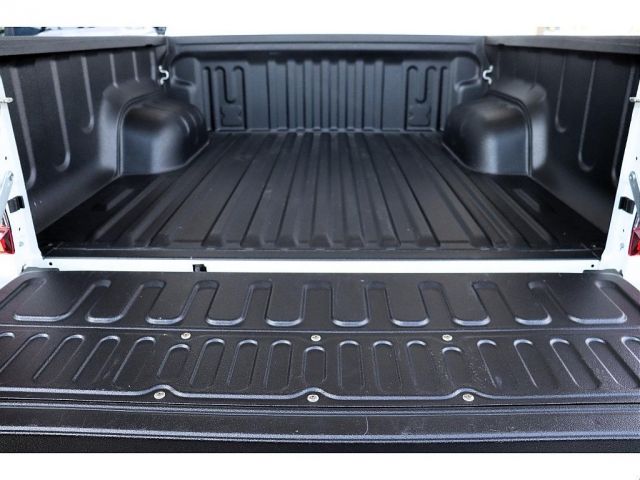 TOYOTA HILUX 4WD 2022 Image 31