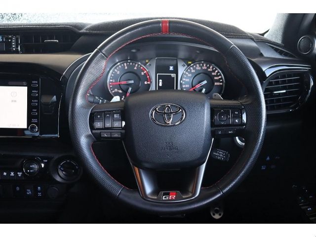 TOYOTA HILUX 4WD 2022 Image 31