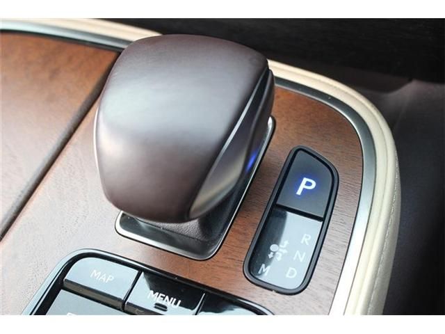 TOYOTA LEXUS LS500 4WD 2018 Image 31