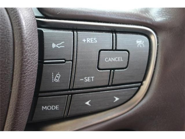 TOYOTA LEXUS LS500 4WD 2018 Image 31