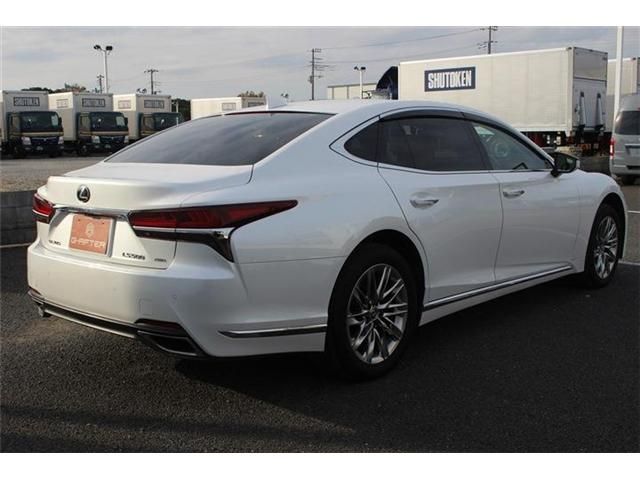 TOYOTA LEXUS LS500 4WD 2018 Image 31