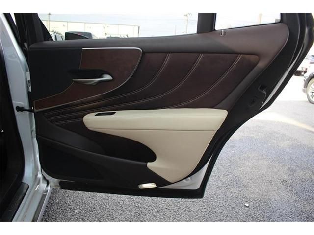 TOYOTA LEXUS LS500 4WD 2018 Image 31