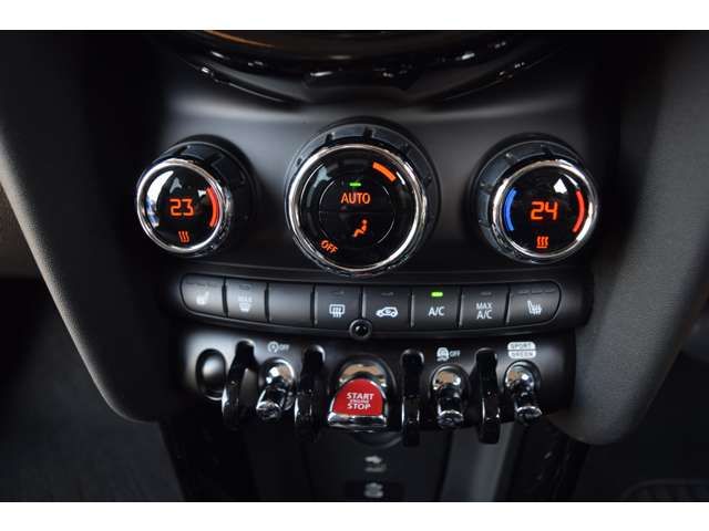 BMW MINI COOPER D 5DOOR 2022 Image 31