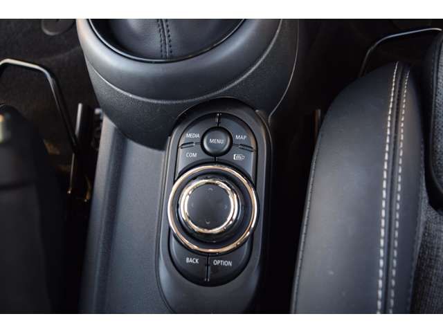 BMW MINI COOPER D 5DOOR 2022 Image 31