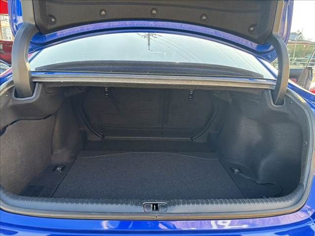 TOYOTA LEXUS RC300H 2015 Image 31