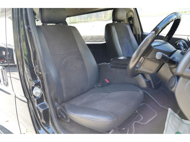 TOYOTA HIACE VAN 4WD 2016 Image 31