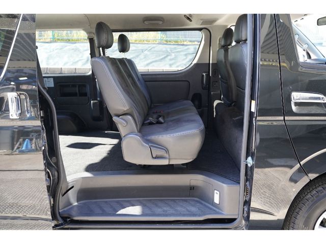 TOYOTA HIACE VAN 4WD 2016 Image 31